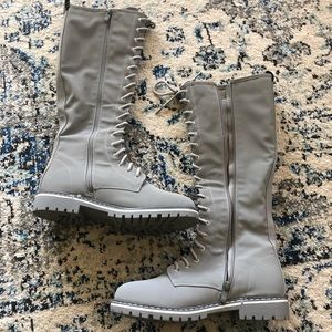 Lowest price‼️Adorable gray boots—almost new!